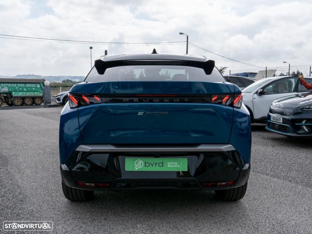 Peugeot E-3008 73 kWh GT - 12