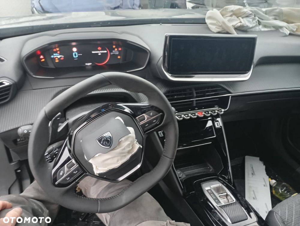 Peugeot 2008 Hybrid 136 e-DSC Allure - 15
