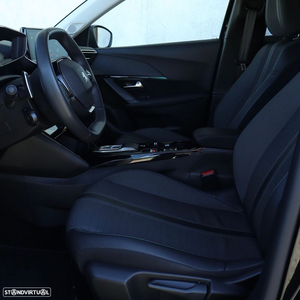 Peugeot 2008 1.2 PureTech Allure Pack EAT8 - 14