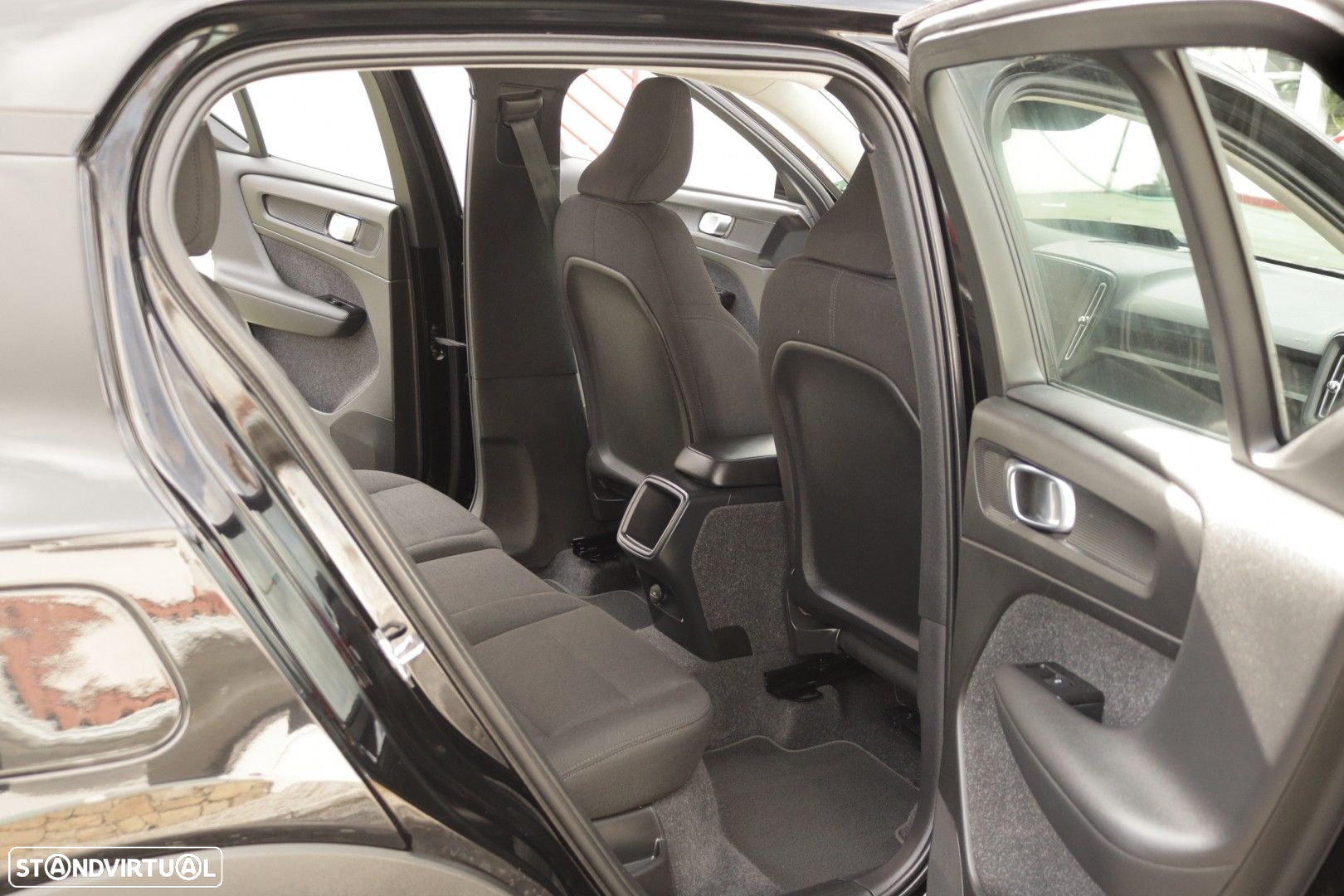 Volvo XC 40 1.5 T2 Momentum Core - 25