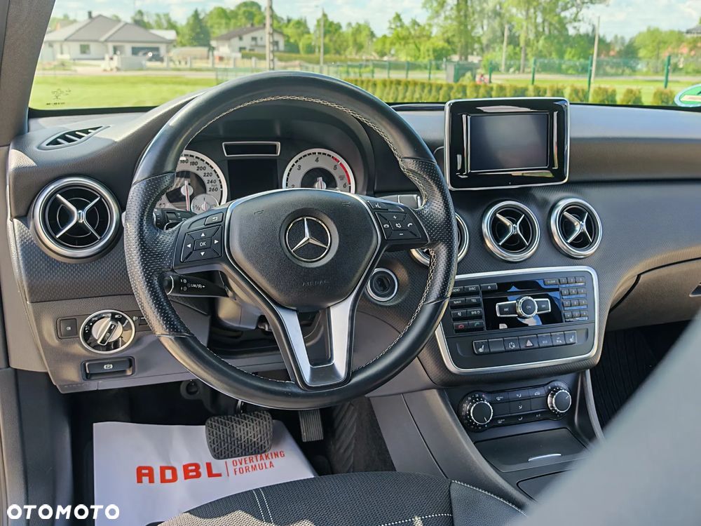 Mercedes-Benz Klasa A 200 CDI (BlueEFFICIENCY) 7G-DCT Style - 24