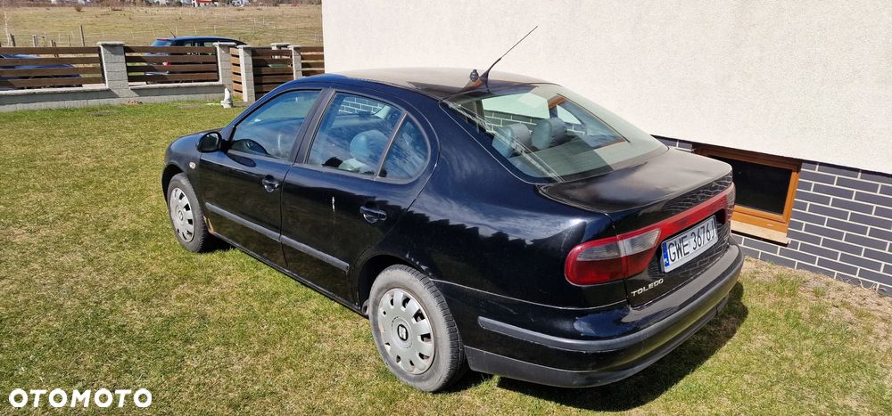 Seat Toledo 1.9 TDI Signo Emocion - 3