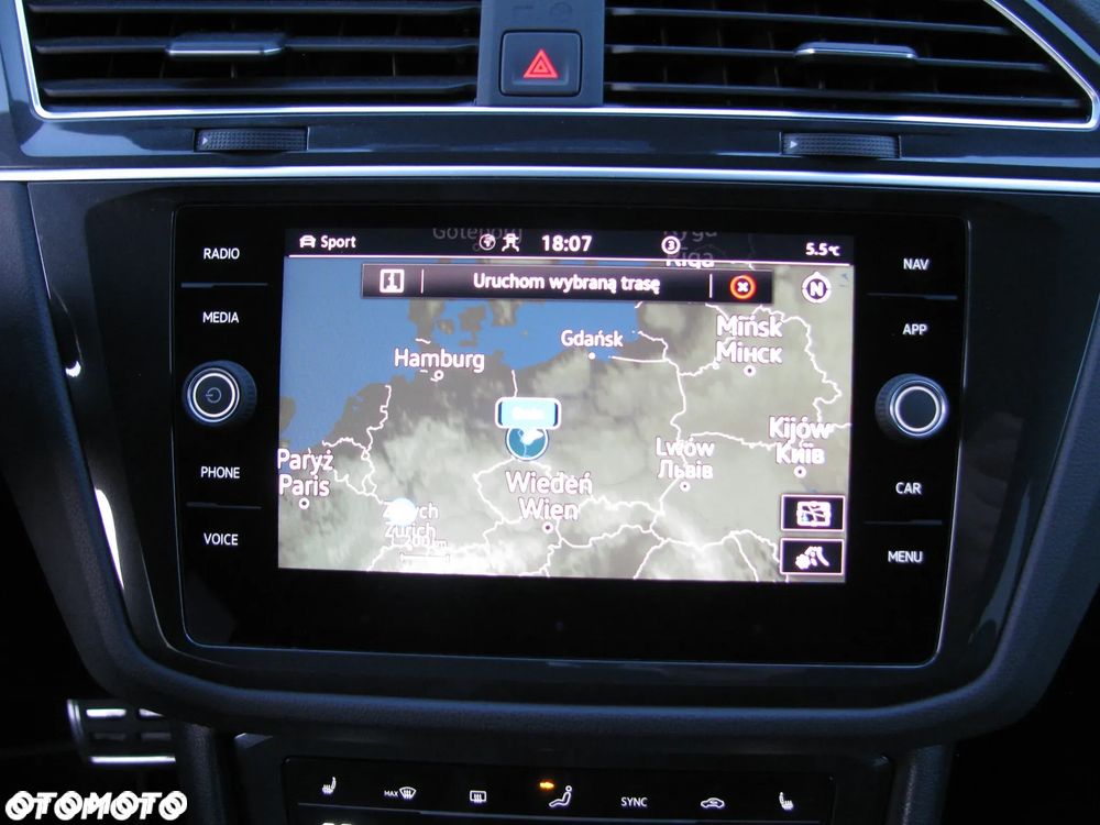 Volkswagen Tiguan 2.0 TDI SCR 4MotION DSG R-Line - 20