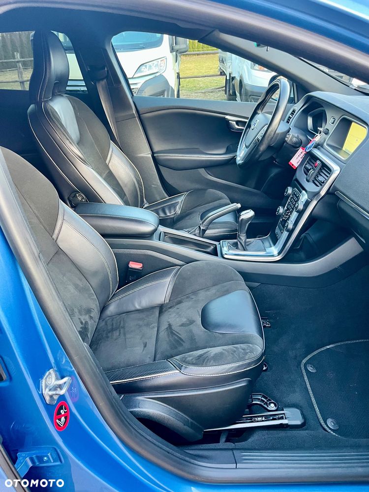 Volvo V40 T2 RDesign - 12