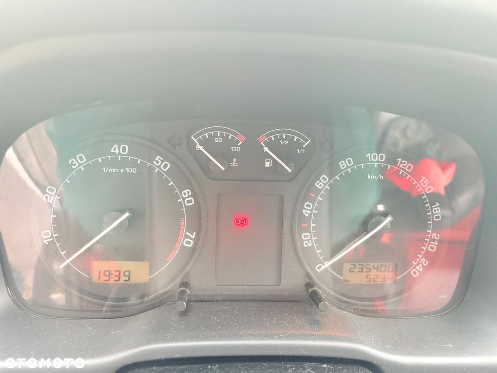 Skoda Octavia 1.8T Tour Plus - 32