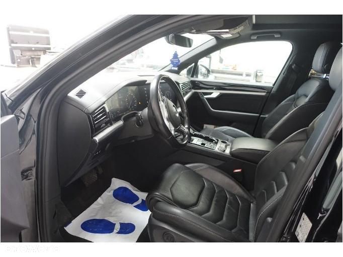 Volkswagen Touareg - 7