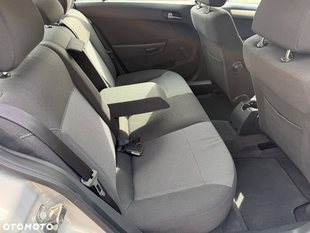 Opel Astra 1.6 - 16