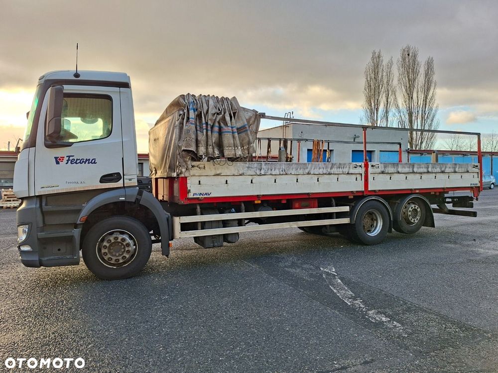 Versalift Antos 2533 L 6X2 - 8