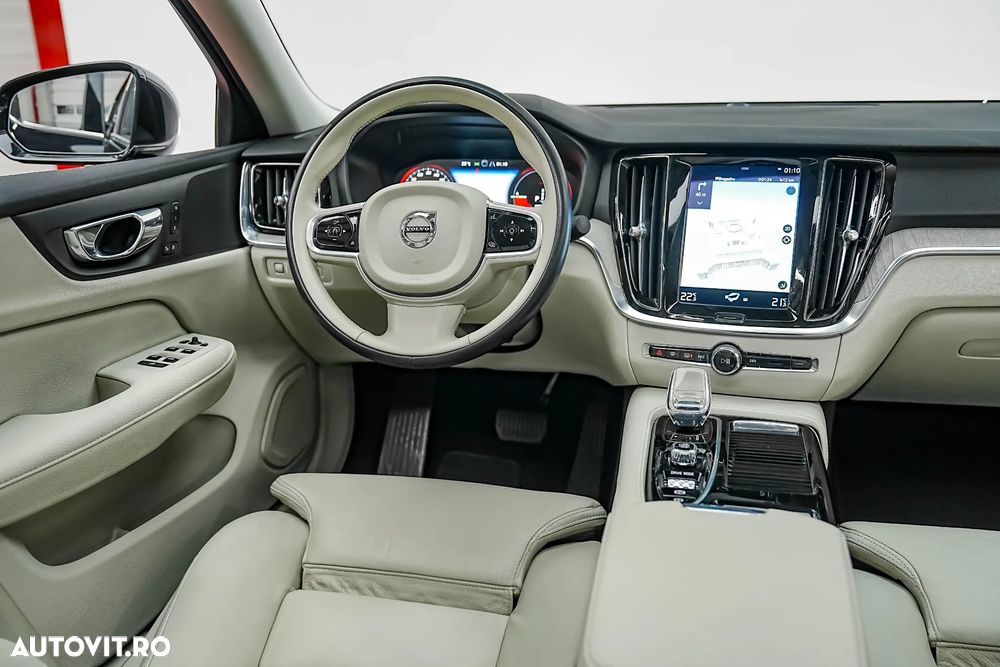 Volvo S60 T8 eAWD Momentum Pro - 20