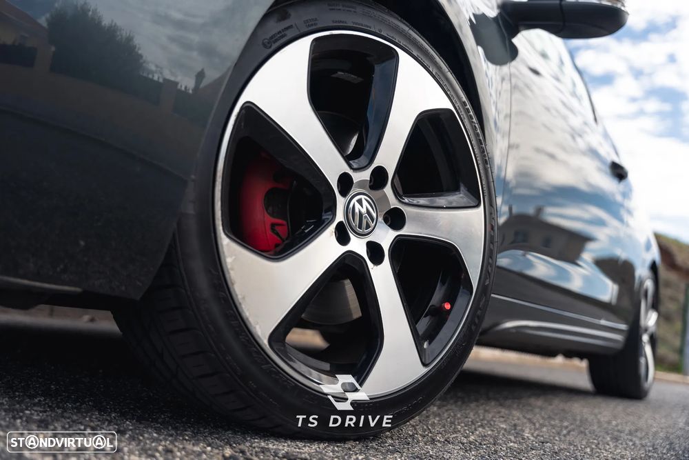 VW Golf 2.0 TSi GTI DSG - 11
