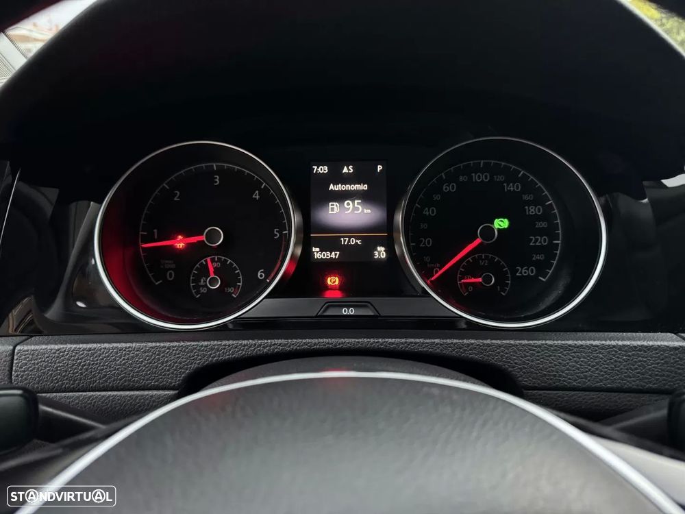 VW Golf Variant 1.6 TDi Highline DSG - 32