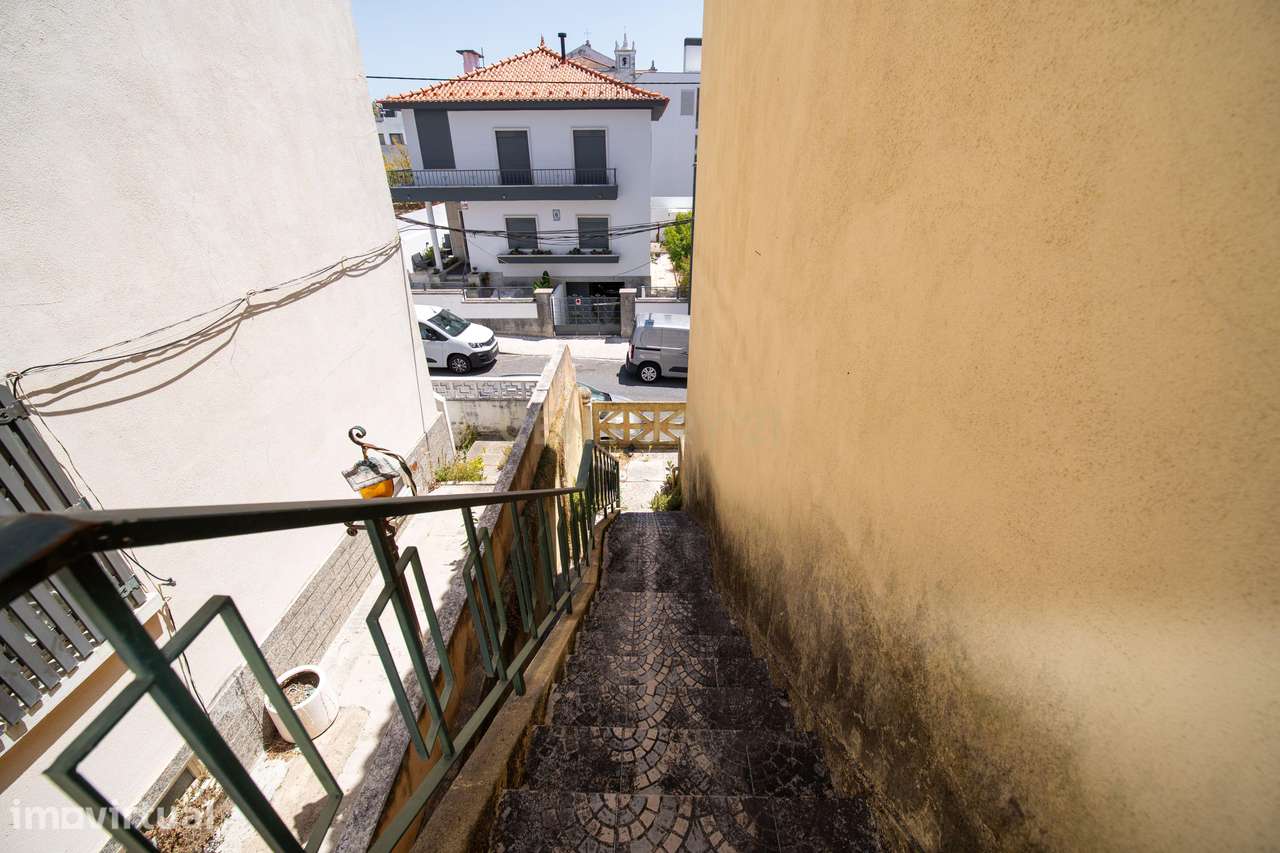 MORADIA PARA OBRAS TOTAIS EM CARNIDE - Grande imagem: 2/28