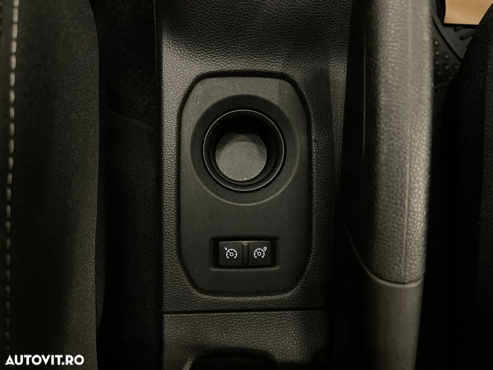 Dacia Duster 1.6 SCe Comfort - 24