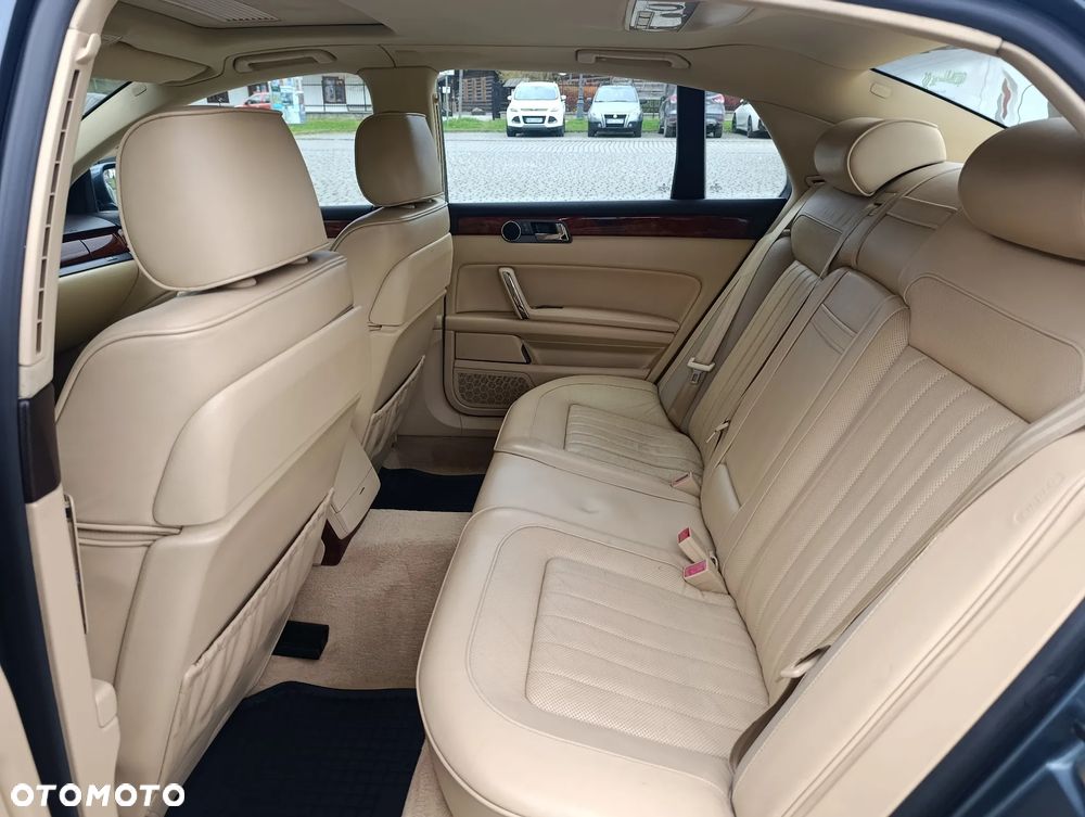 Volkswagen Phaeton - 15