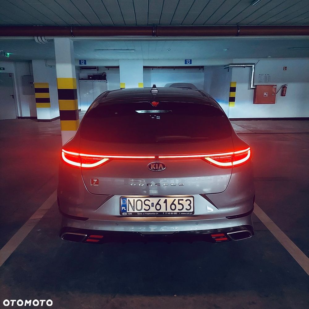 Kia ProCeed 1.6 T-GDI GT DCT - 3
