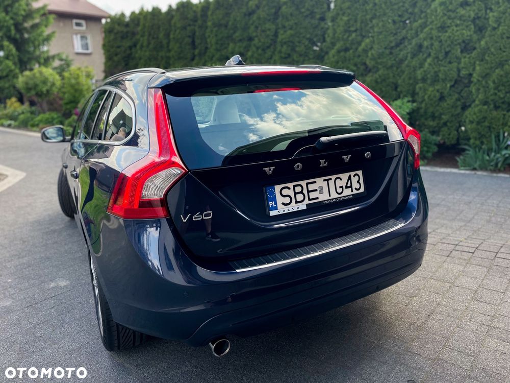 Volvo V60 D3 Momentum - 5