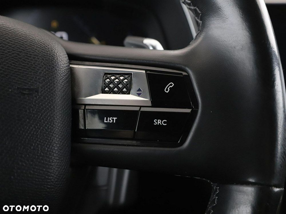 DS Automobiles DS 7 Crossback 2.0 BlueHDi So Chic - 32