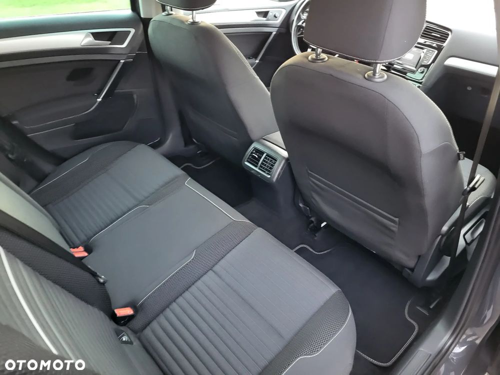 Volkswagen Golf Variant 2.0 TDI BlueMotion Technology Cup - 24
