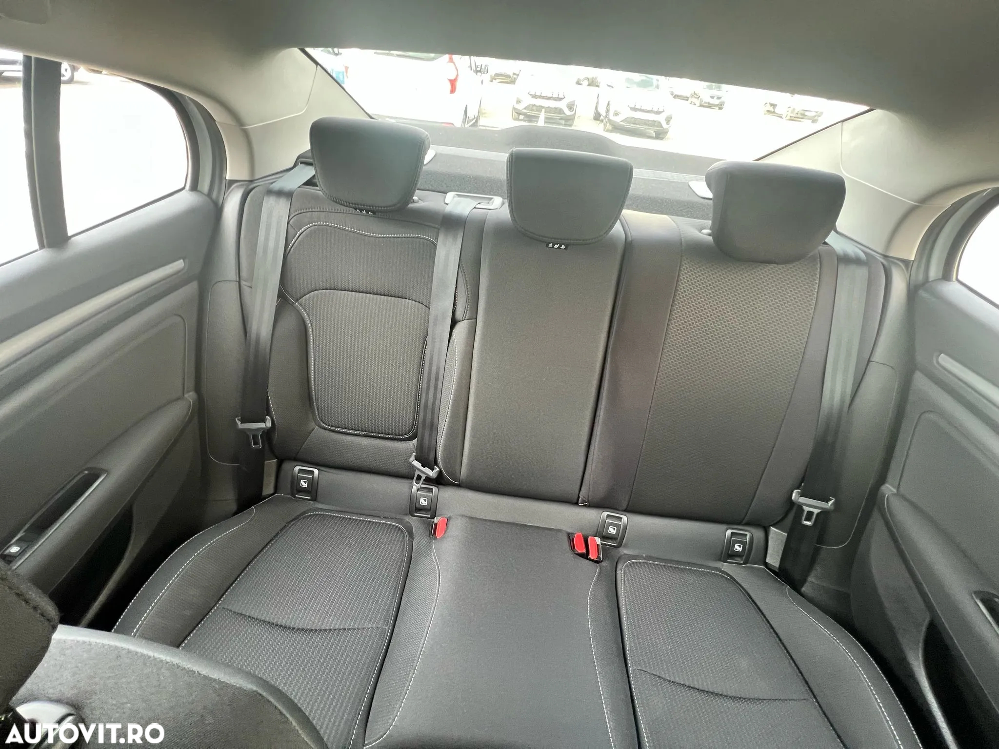 Renault Megane TCe 140 GPF Zen - 18