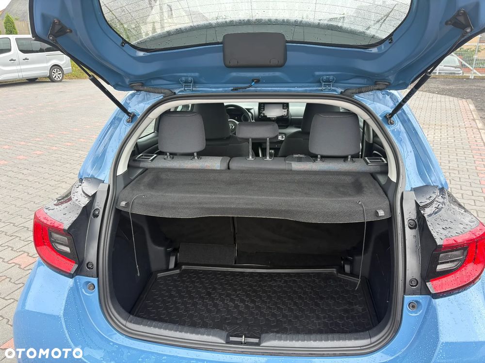 Toyota Yaris - 12