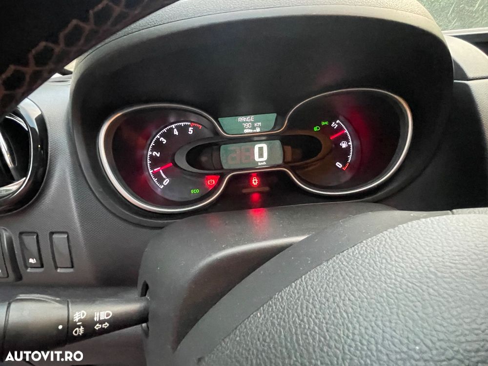 Opel Vivaro - 19