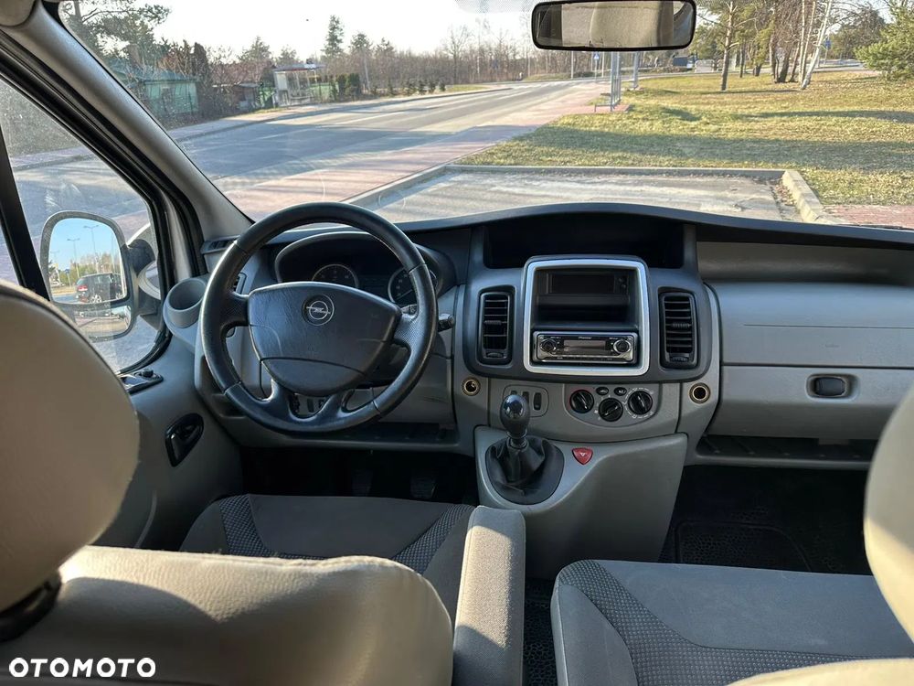 Opel Vivaro - 10