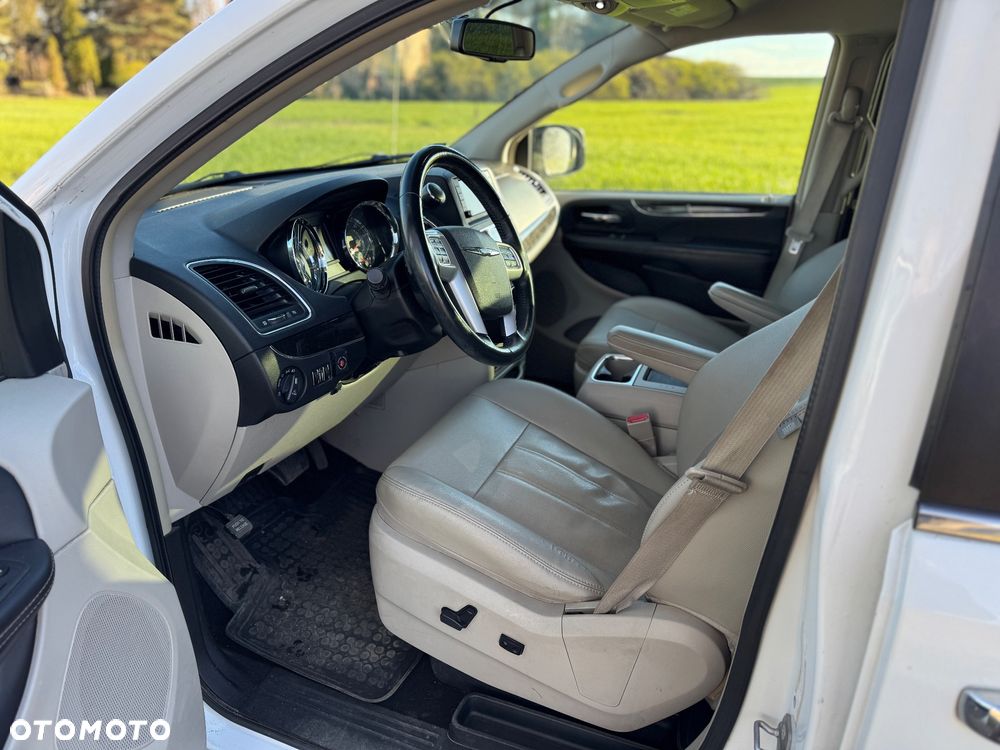 Chrysler Town & Country 3.6 Touring - 8