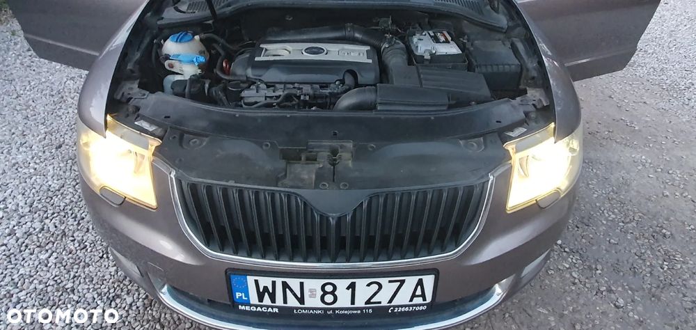 Skoda Superb 1.8 TSI Ambition DSG - 21