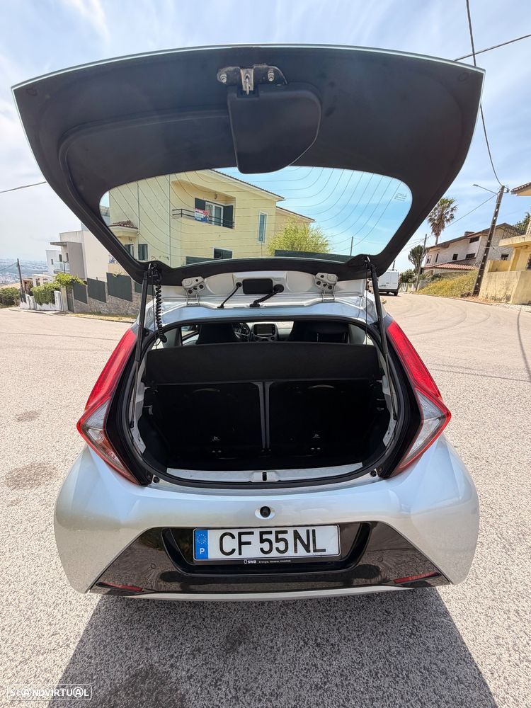 Toyota Aygo 1.0 X-Play Plus+X-Touch+TSS - 23