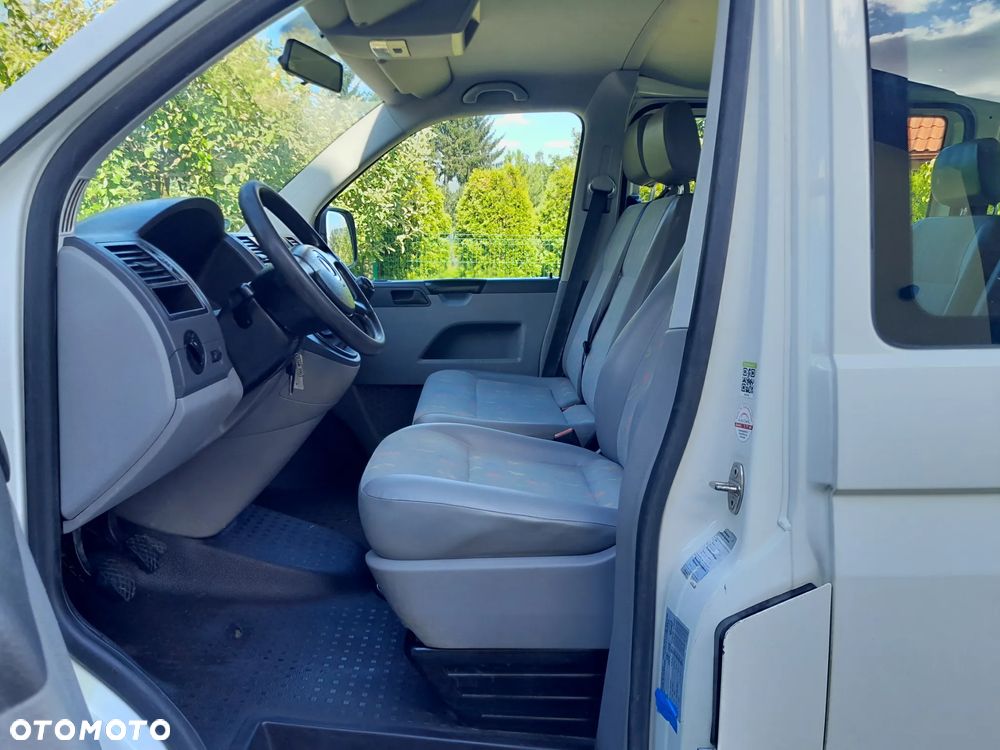 Volkswagen Multivan - 8