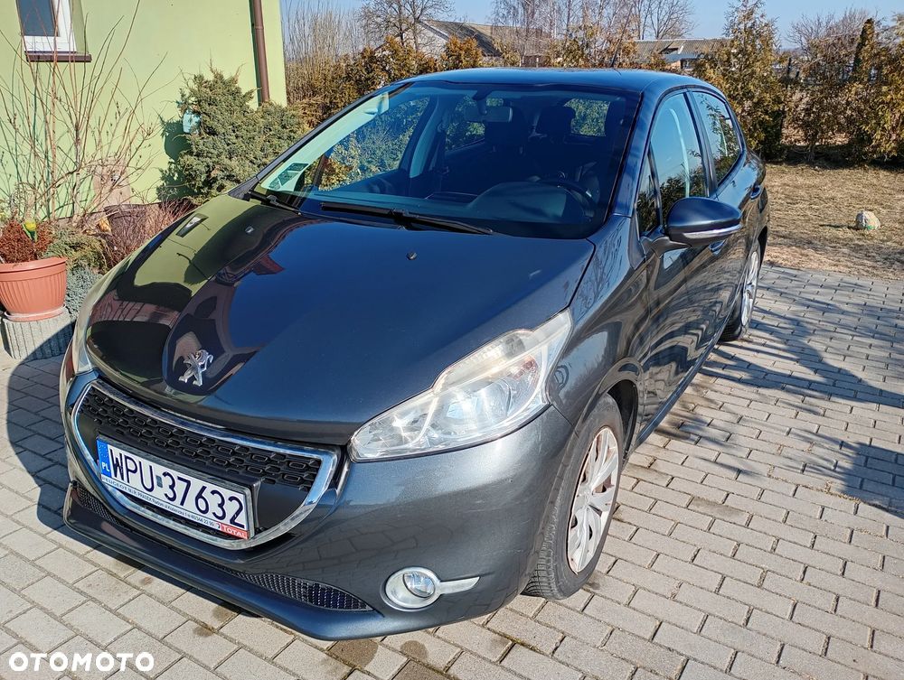 Peugeot 208 - 6
