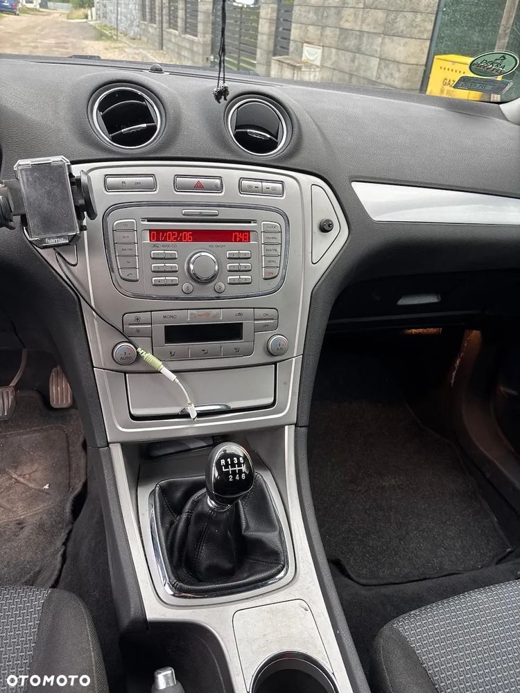Ford Mondeo 1.8 TDCi Titanium - 36