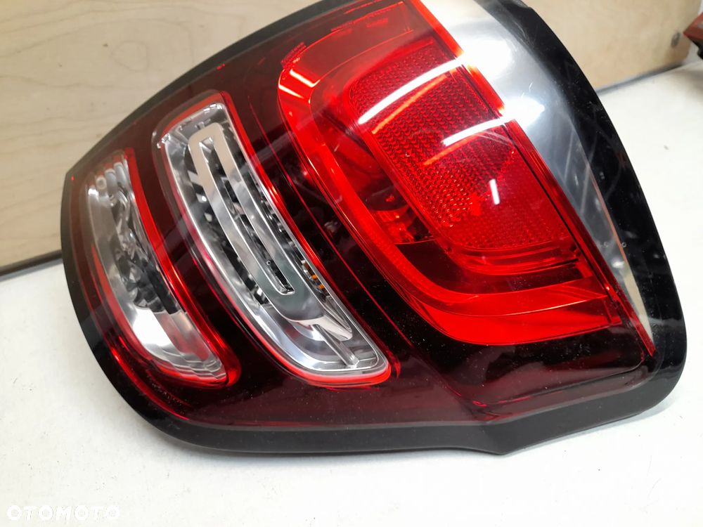 LAMPA TYLNA PRAWA CITROEN C3 II LIFT 9803928480 - 3