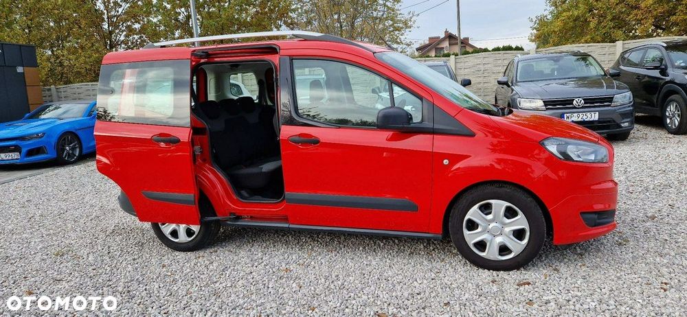 Ford Tourneo Courier - 16