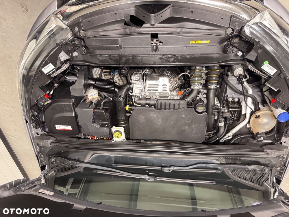 DS Automobiles DS 4 - 12