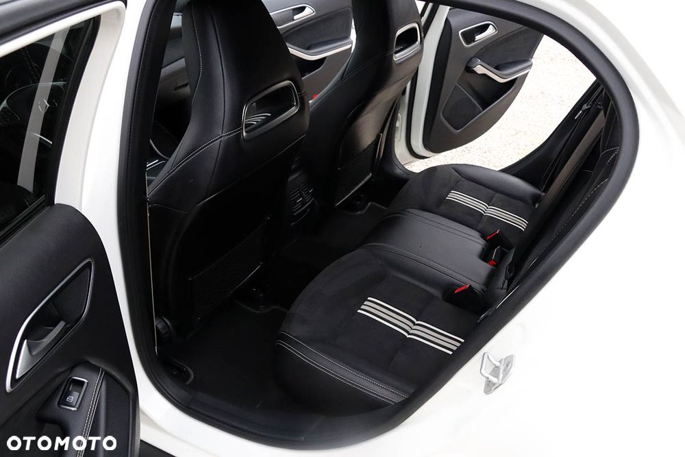 Mercedes-Benz GLA 250 7G-DCT Edition 1 - 29