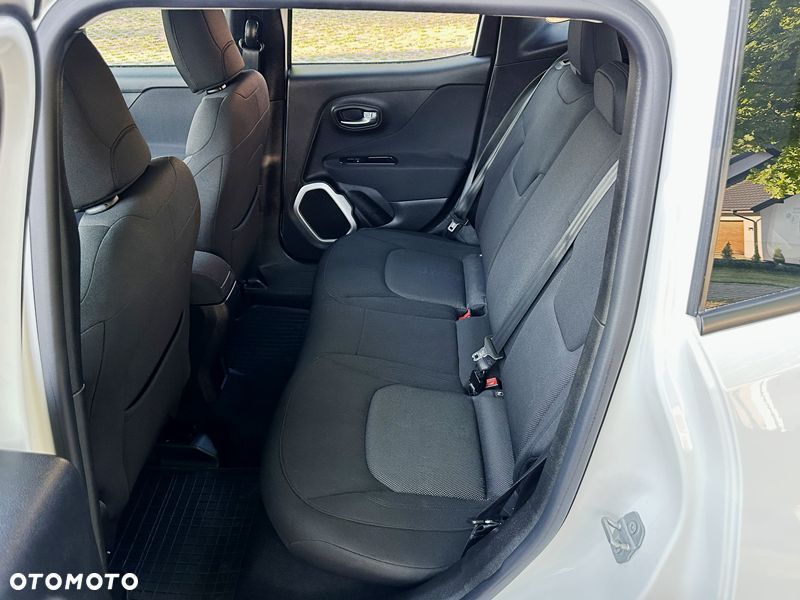 Jeep Renegade - 12