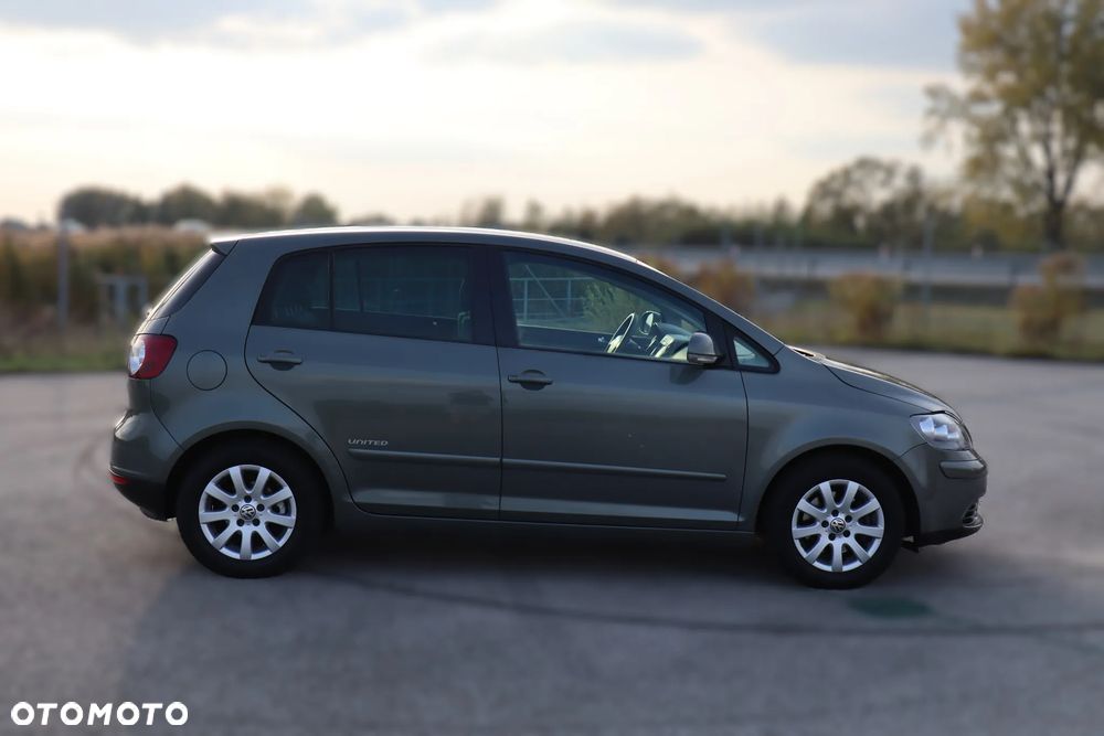 Volkswagen Golf 1.6 FSI Comfortline Tiptr - 6