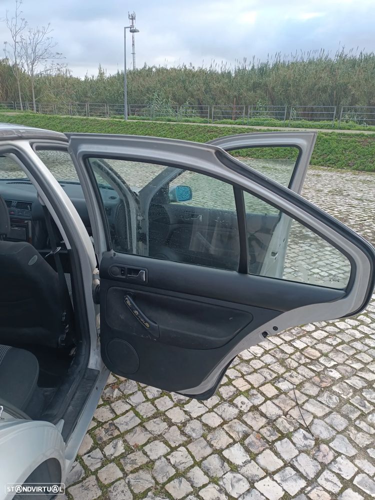 VW Bora 1.9 TDi Highline - 37