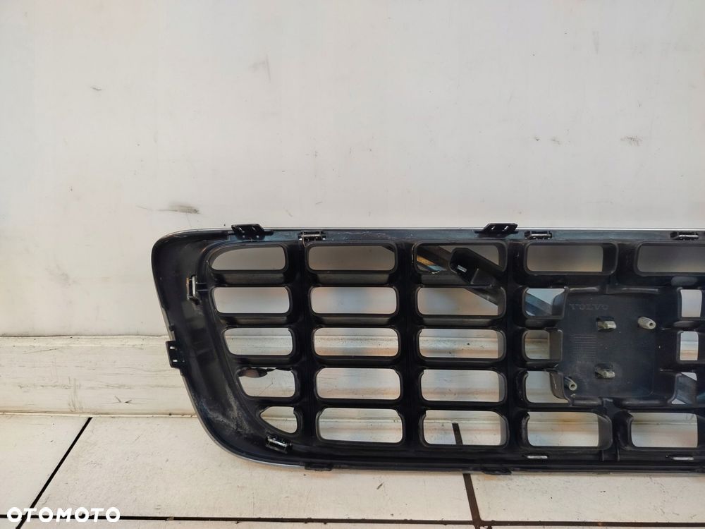 volvo v70 iii 07r- grill atrapa chłodnicy - 9