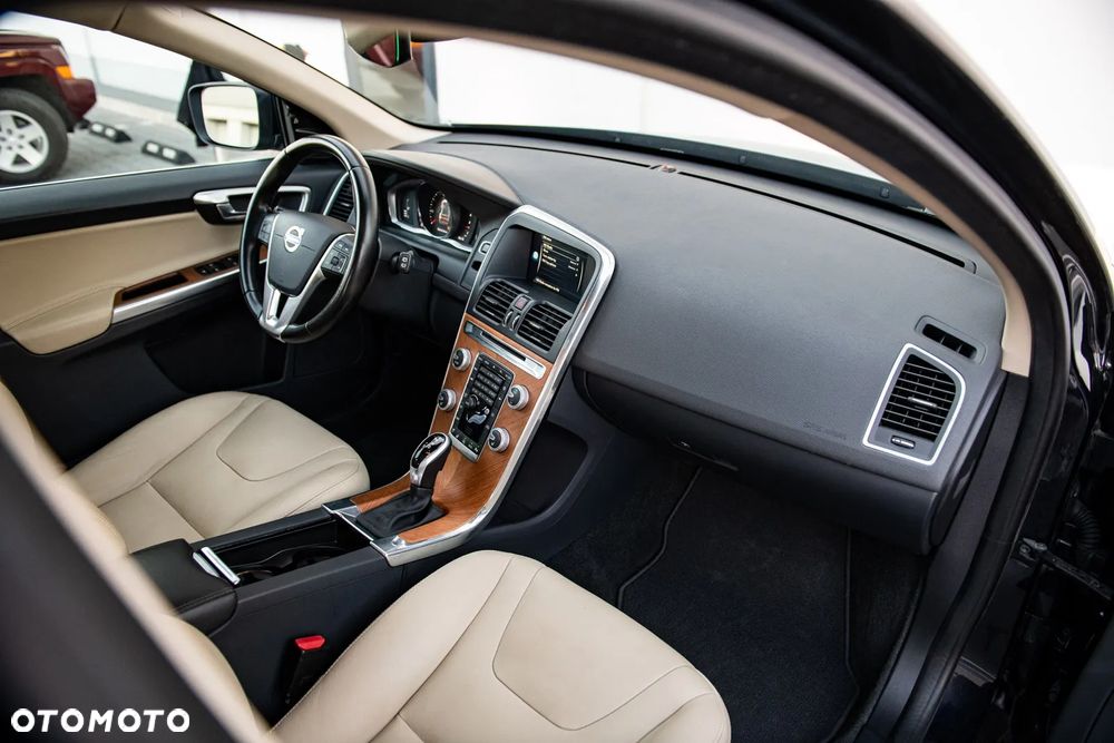 Volvo XC 60 T6 AWD Geartronic Linje Inscription - 8