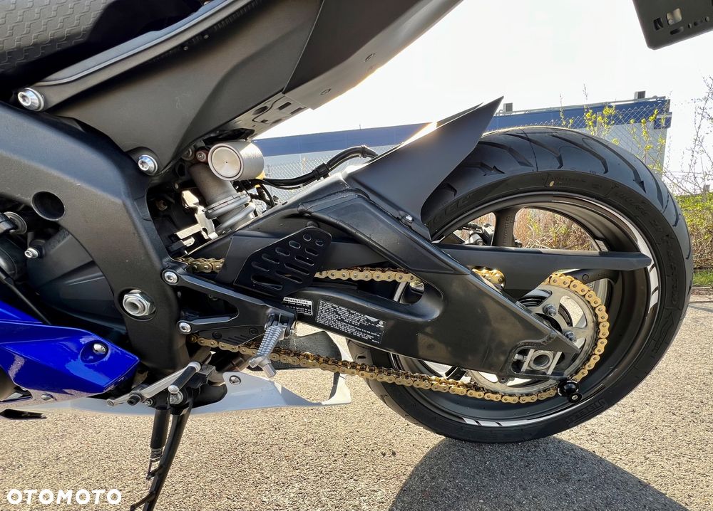 Yamaha R6 - 8