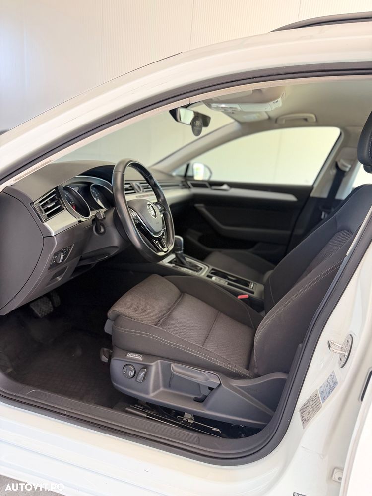 Volkswagen Passat - 10