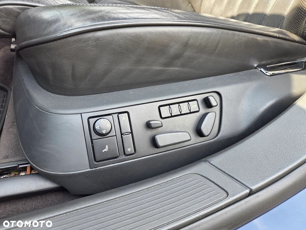 Volkswagen Phaeton 4.2 V8 4MOTION Automatik (5 Sitzer) - 29