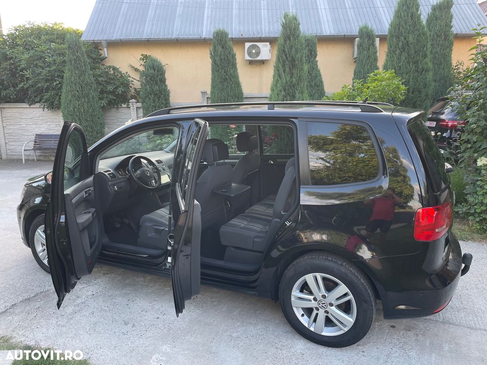 Volkswagen Touran - 13