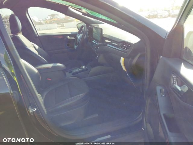 Ford Kuga - 10