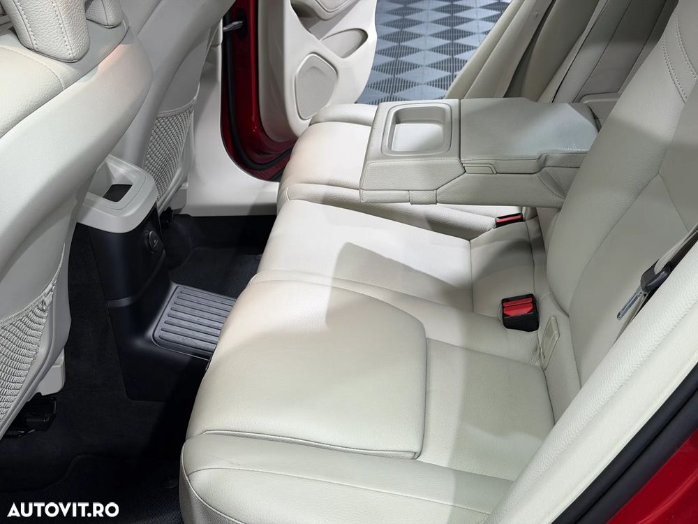 Volvo XC 60 T8 Twin Engine AWD Momentum - 17