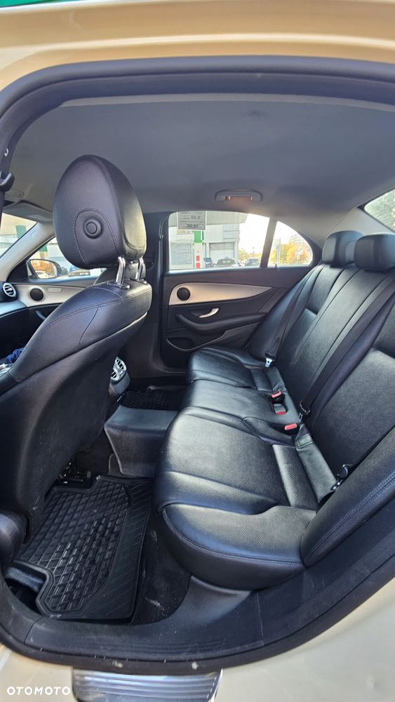 Mercedes-Benz Klasa E - 4