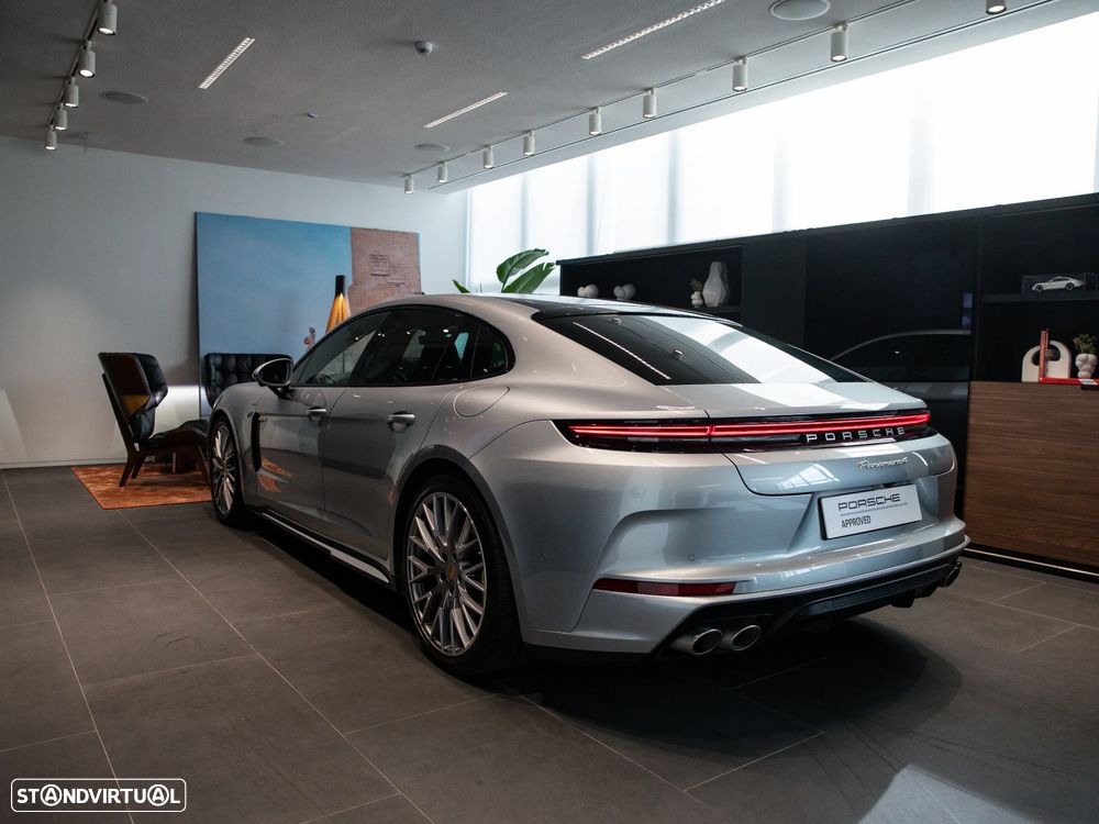 Porsche Panamera 4 E-Hybrid - 12