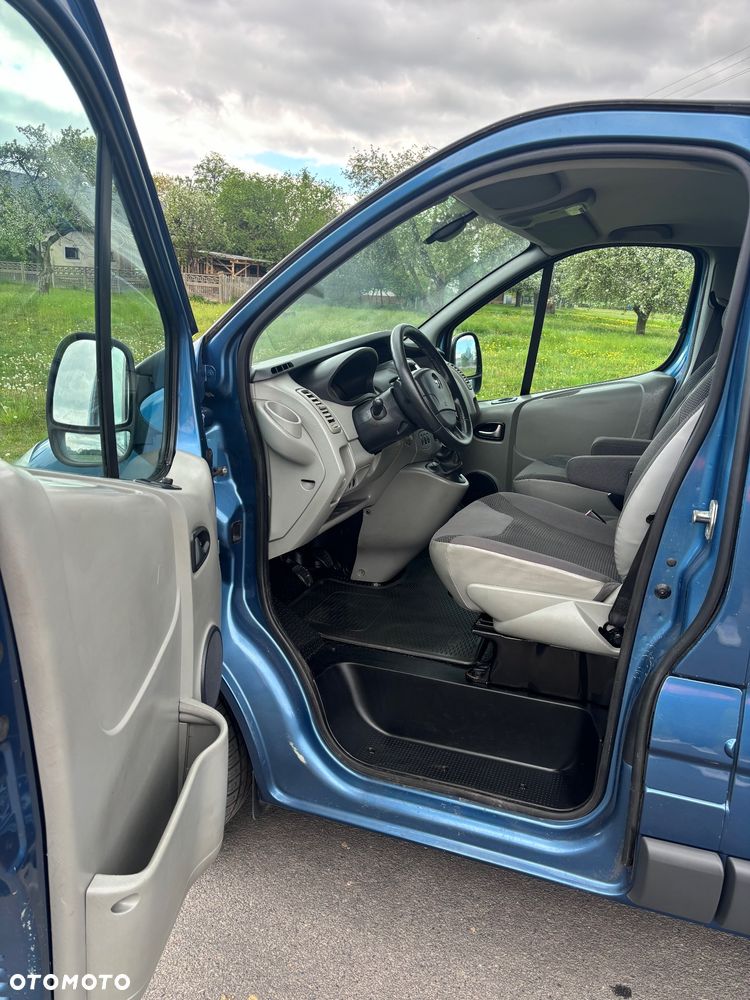 Opel Vivaro - 11